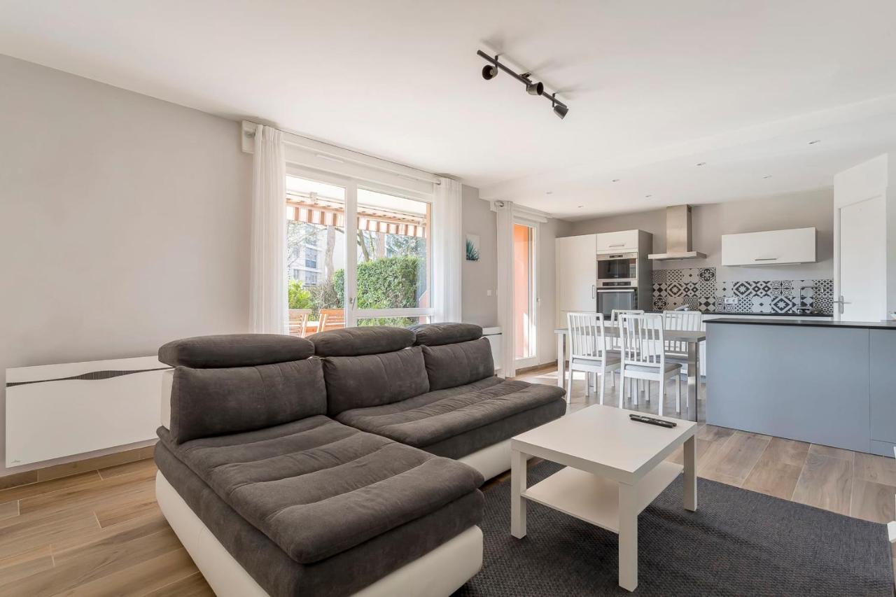 Suite Granges En Rez-De-Jardin Pour 4 Voyageurs Lyon Ngoại thất bức ảnh