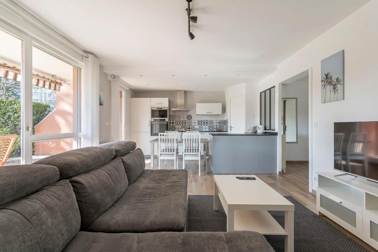 Suite Granges En Rez-De-Jardin Pour 4 Voyageurs Lyon Ngoại thất bức ảnh