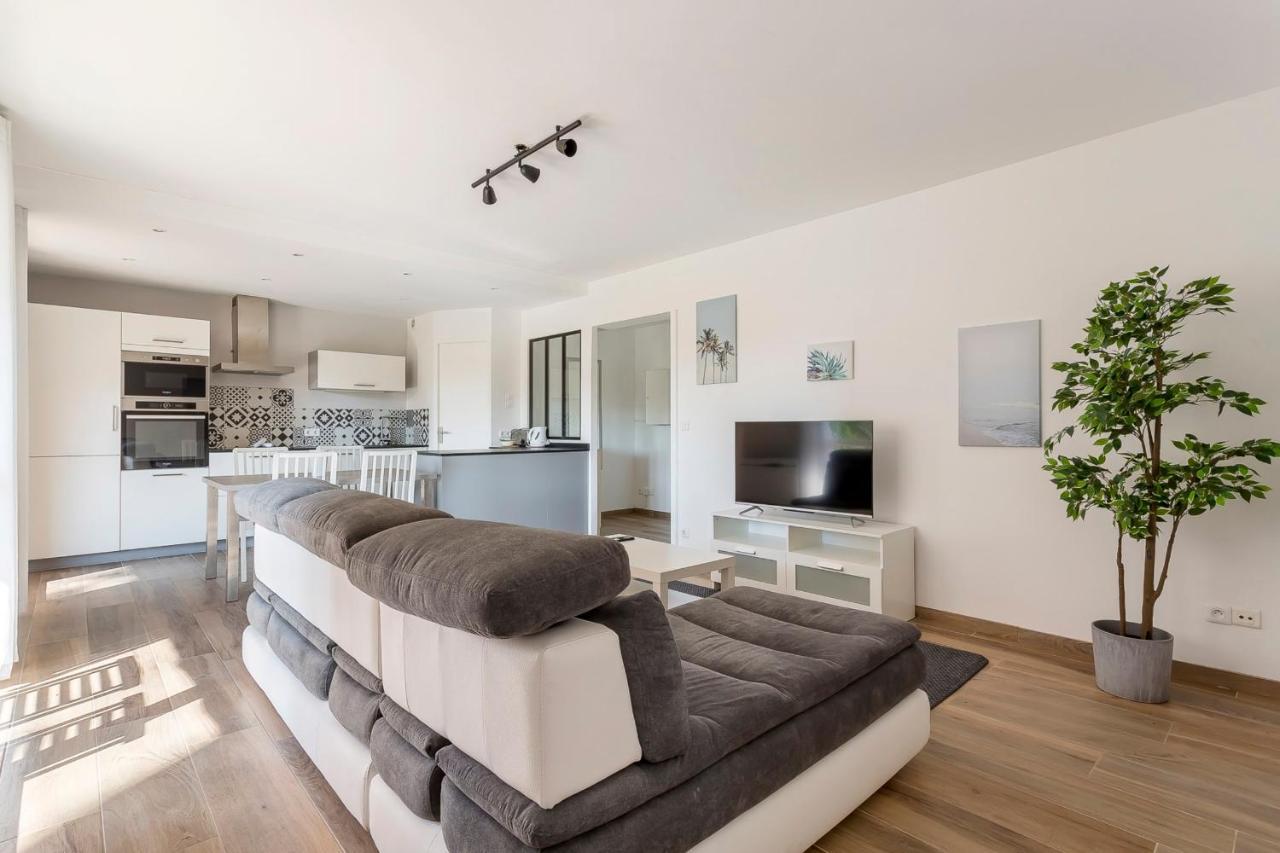 Suite Granges En Rez-De-Jardin Pour 4 Voyageurs Lyon Ngoại thất bức ảnh