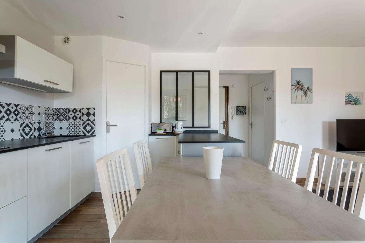 Suite Granges En Rez-De-Jardin Pour 4 Voyageurs Lyon Ngoại thất bức ảnh